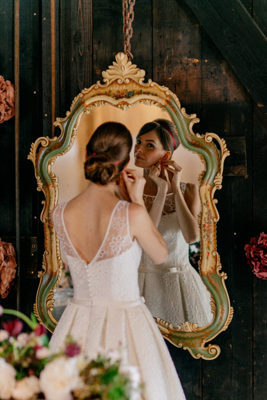 groom bride portrait-marsala pantone color of the year-barn wedding europe-steinbachhof wedding stuttgart
