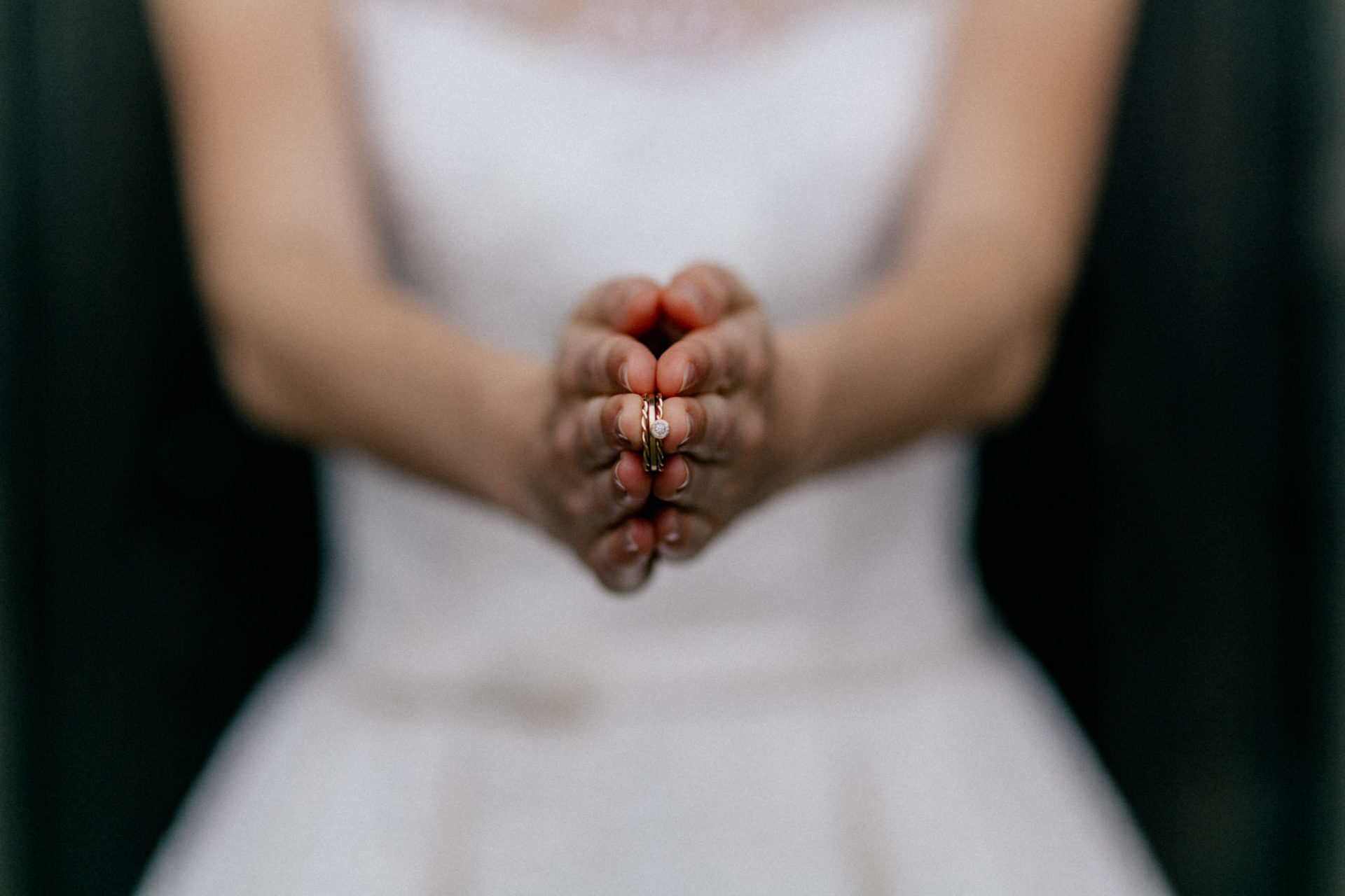 groom bride portrait-marsala pantone color of the year-barn wedding europe-steinbachhof wedding stuttgart