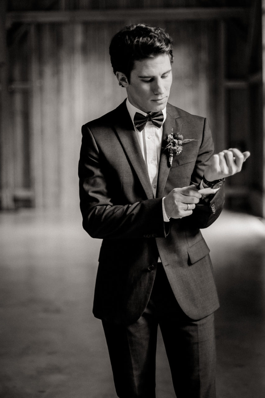 grooms portrait-marsala pantone color of the year-barn wedding europe-wedding photographer stuttgart