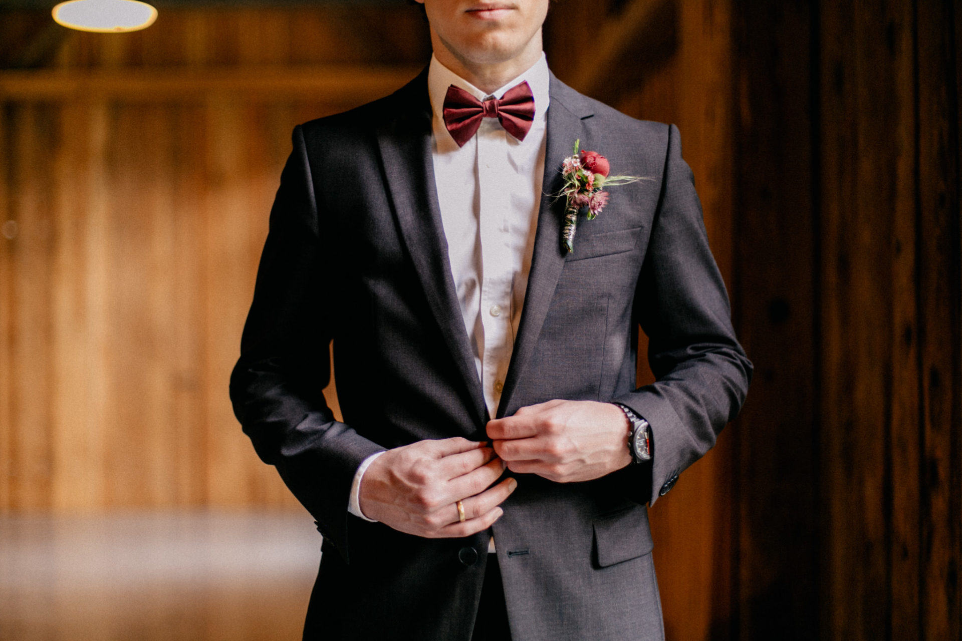 grooms portrait-marsala pantone color of the year-barn wedding europe-winery stuttgart event