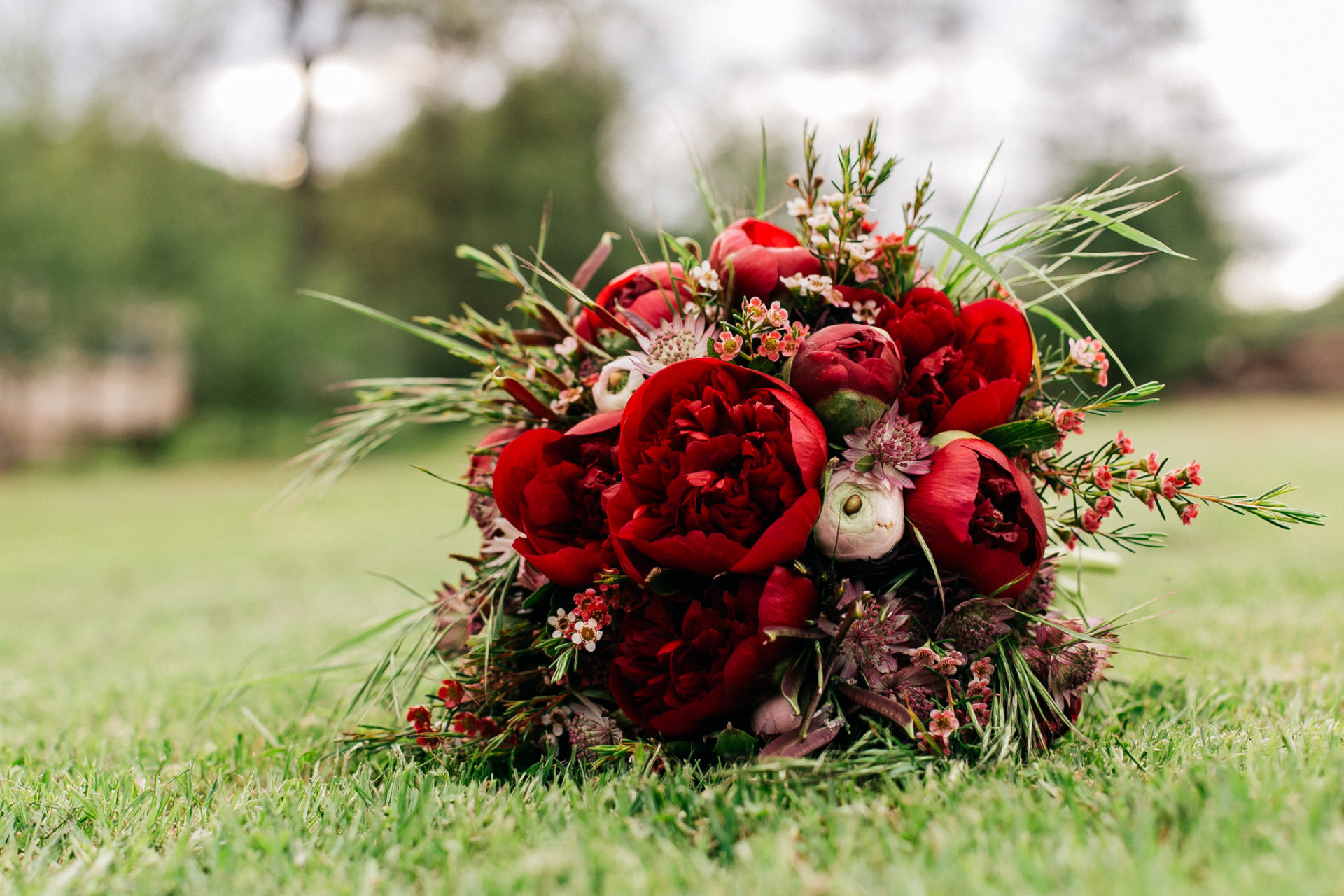 barn wedding germany-marsala decoration-peonies bouquet-vw t1 wedding car-vintage wedding