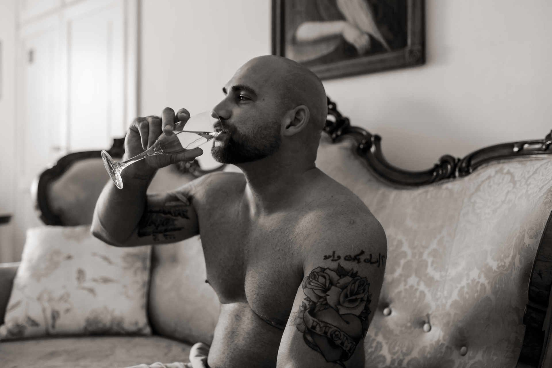 groom getting ready-groom portrait-salzburg wedding-wedding photographer austria