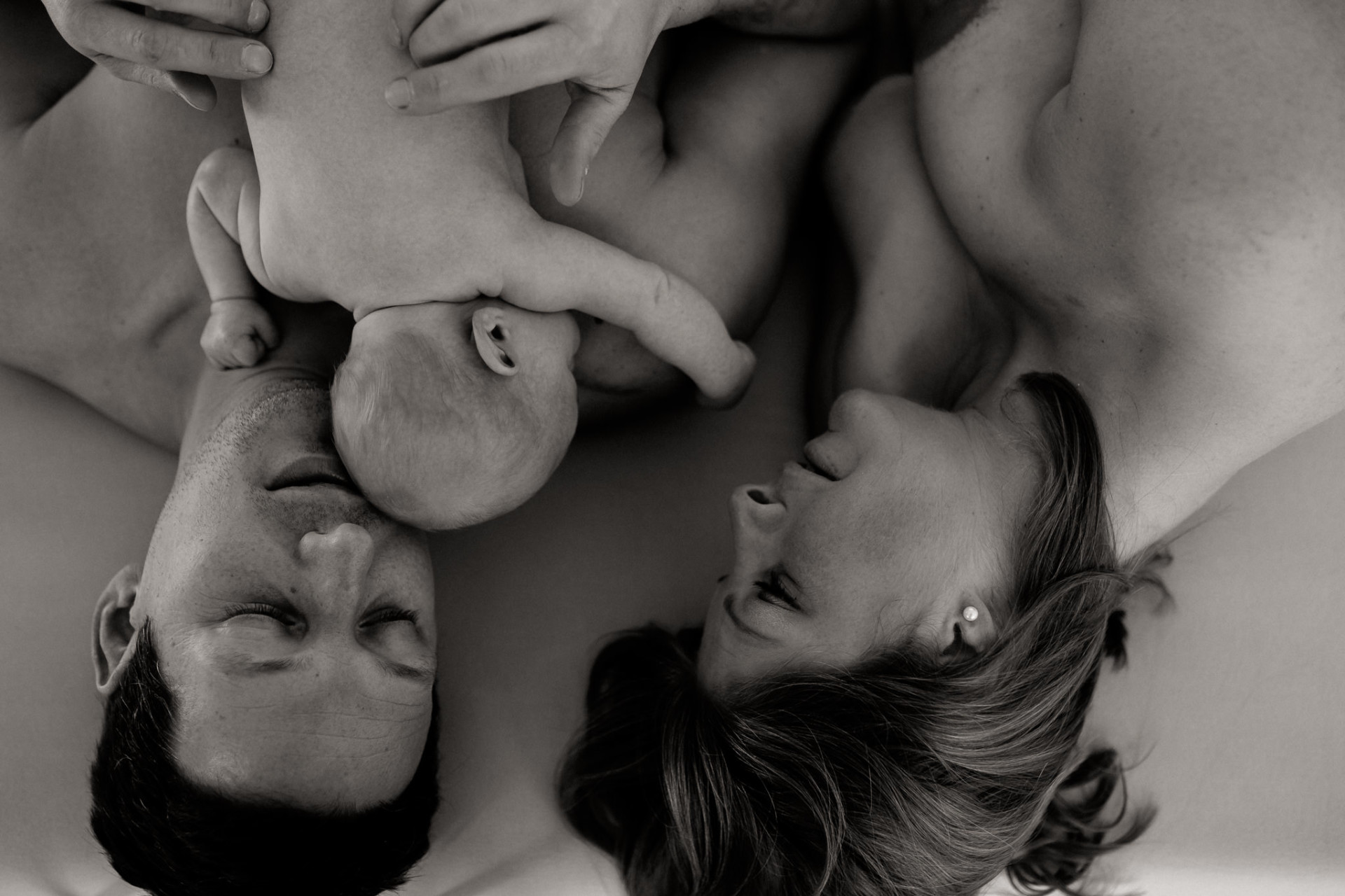 newborn photo stuttgart-family journal black and white-family photography stuttgart