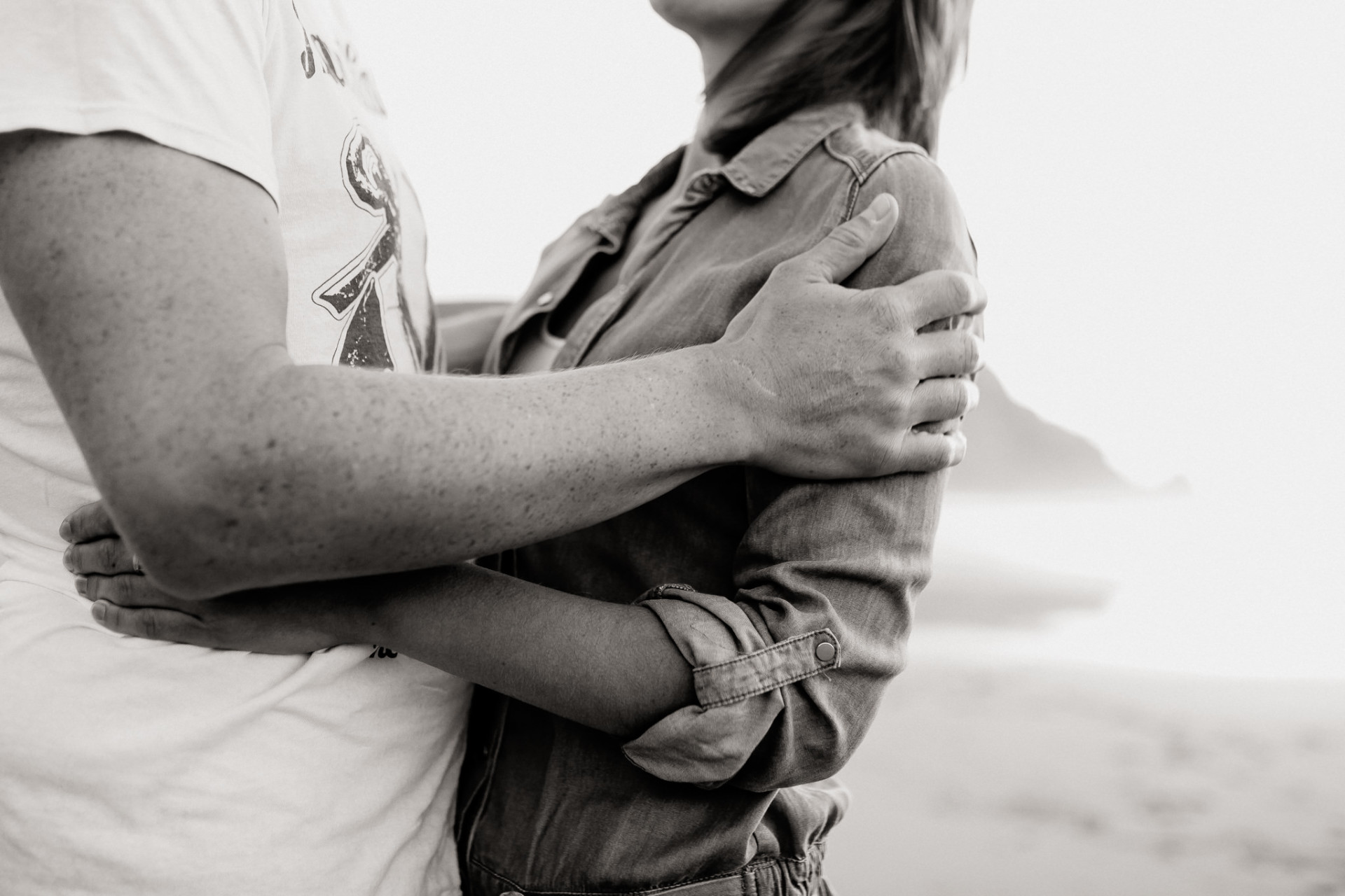 beach engagement photos-elopement photographer europe-elopement algarve