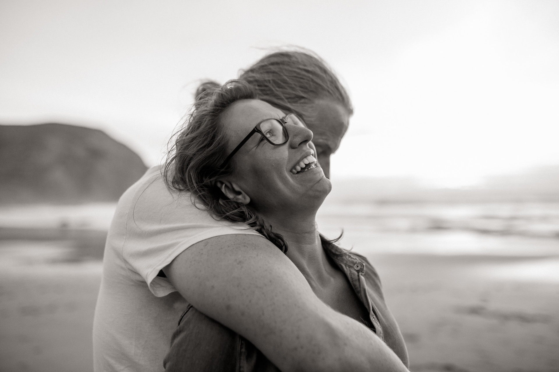 beach engagement photos-elopement photographer europe-elopement algarve