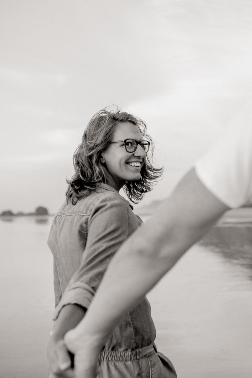 beach engagement photos-wedding photographer portugal-elopement algarve