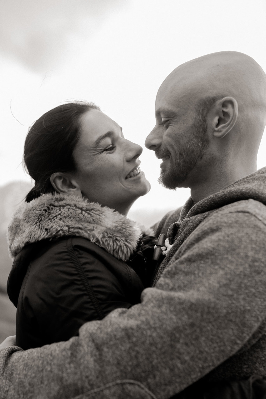 engagement photos with dog-wedding photographer austria-engagement photos austria