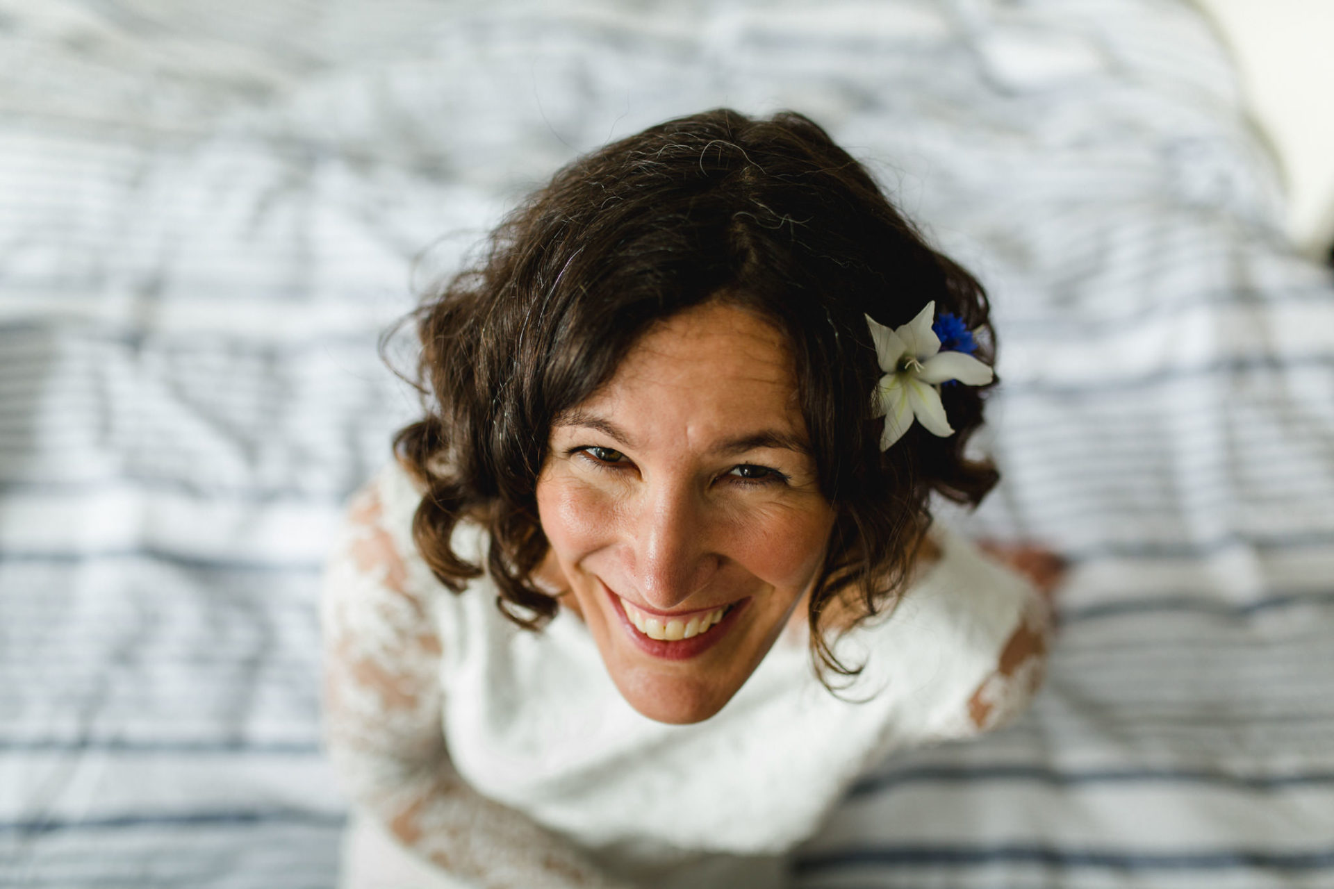 Wedding photographer berlin-berlin destination wedding-farm wedding germany-countryside wedding europe-14 curly hair do with flowers bride-bridal portrait-wedding photographer germane-haus am bauernsee