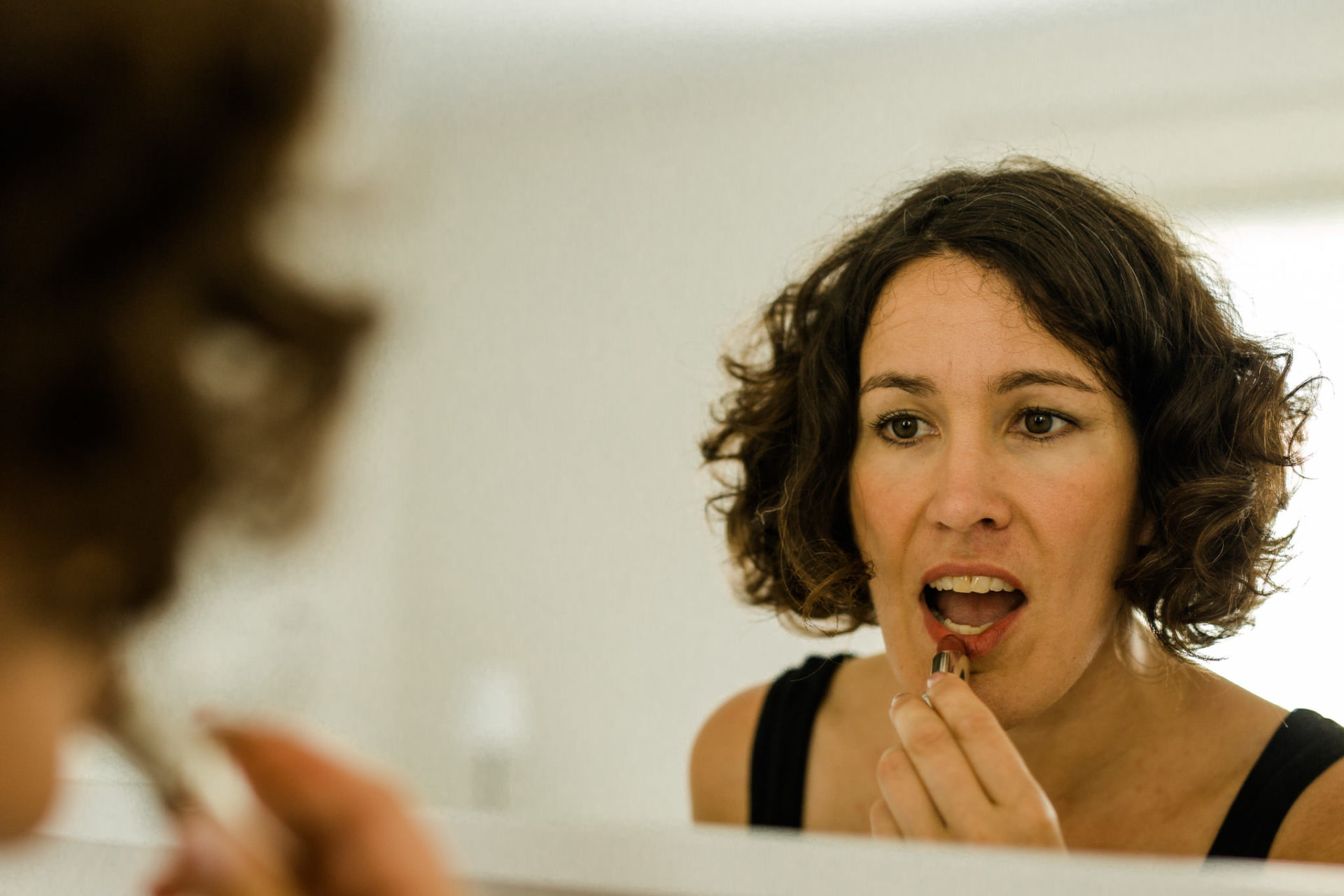Wedding photographer berlin-berlin destination wedding-farm wedding germany-countryside wedding europe-8 getting ready bride-bridal party-wedding photographer germany-candid portraits