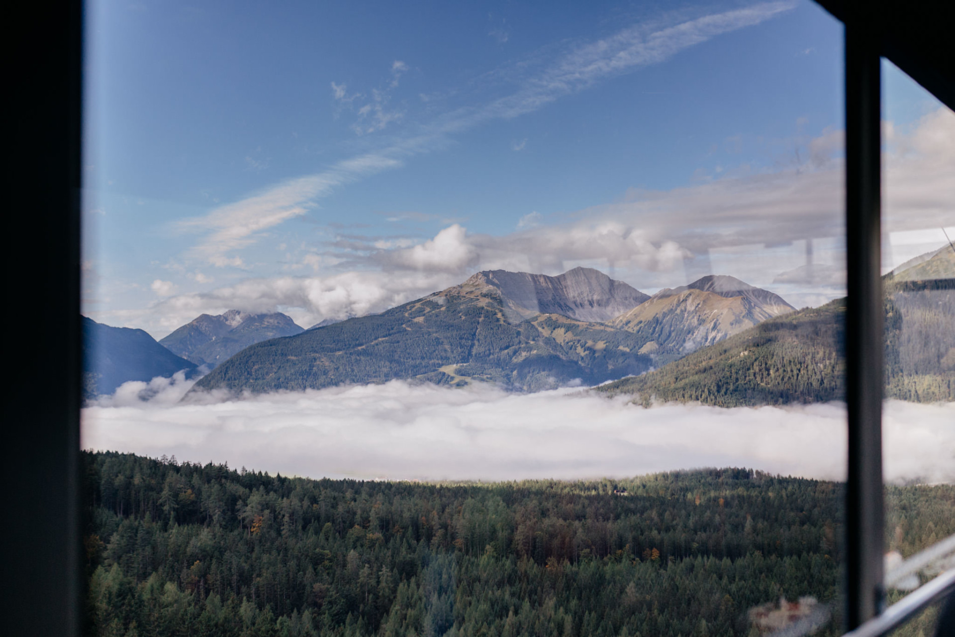 mountain elopement alps-zugspitze wedding-germanys highest mountain-bavarian wedding-munich wedding photographer-mountain wedding