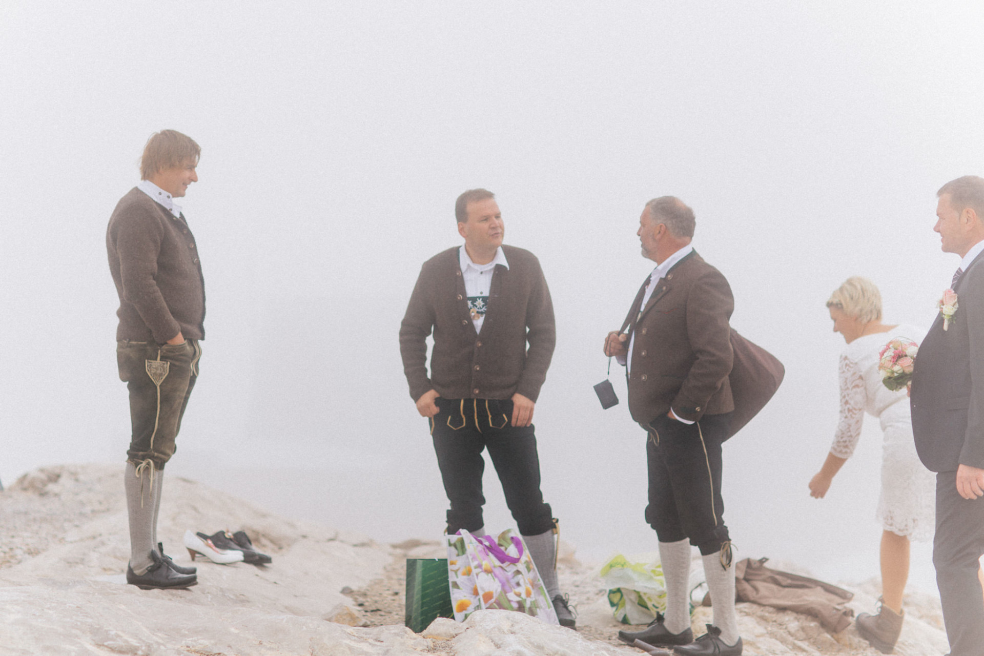 mountain elopement alps-zugspitze wedding-germanys highest mountain-bavarian wedding-munich wedding photographer-mountain wedding