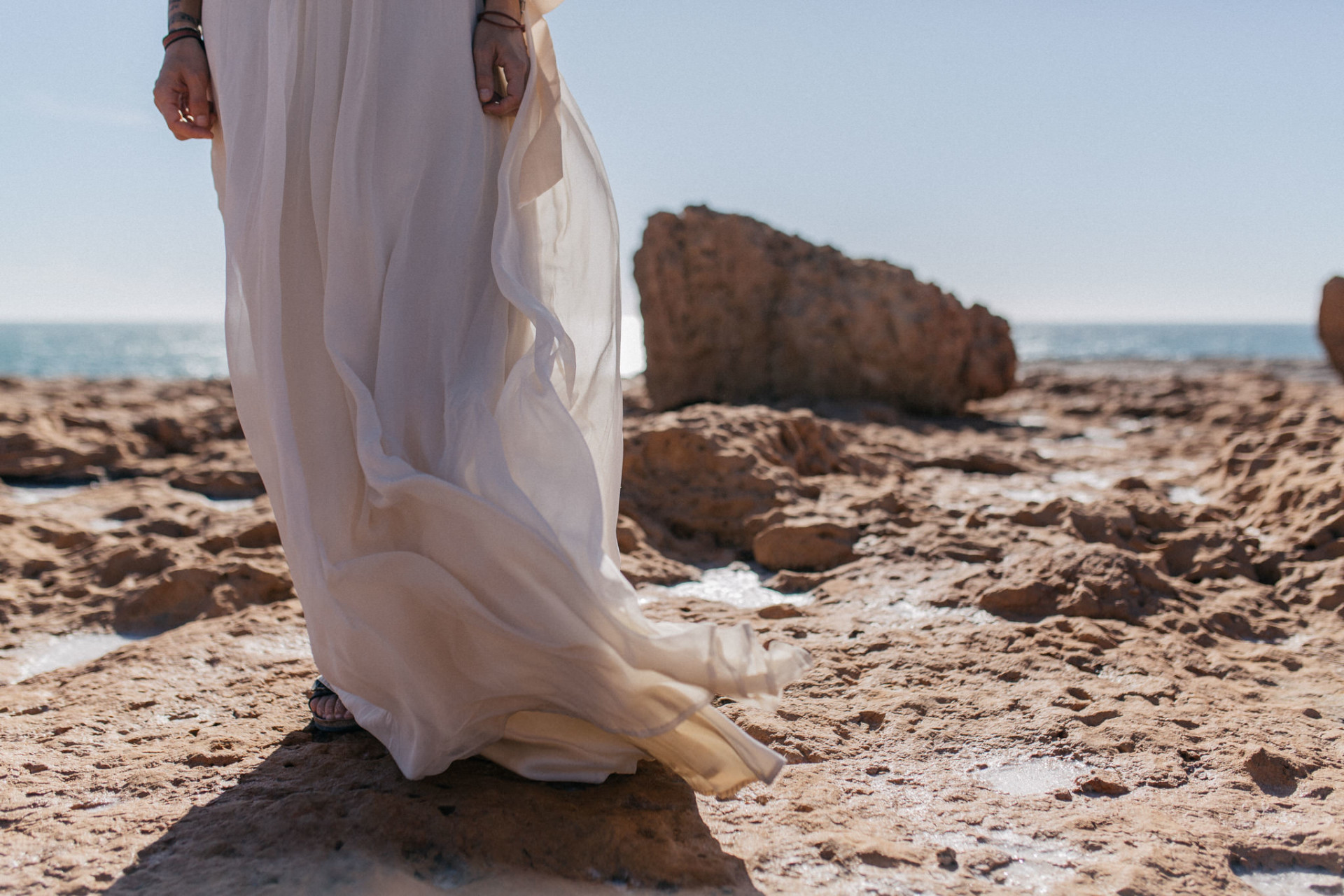 Wedding photographer perth-elopement australia-WA beach wedding WA-elfenkleid bridal gown-the quobba blow holes
