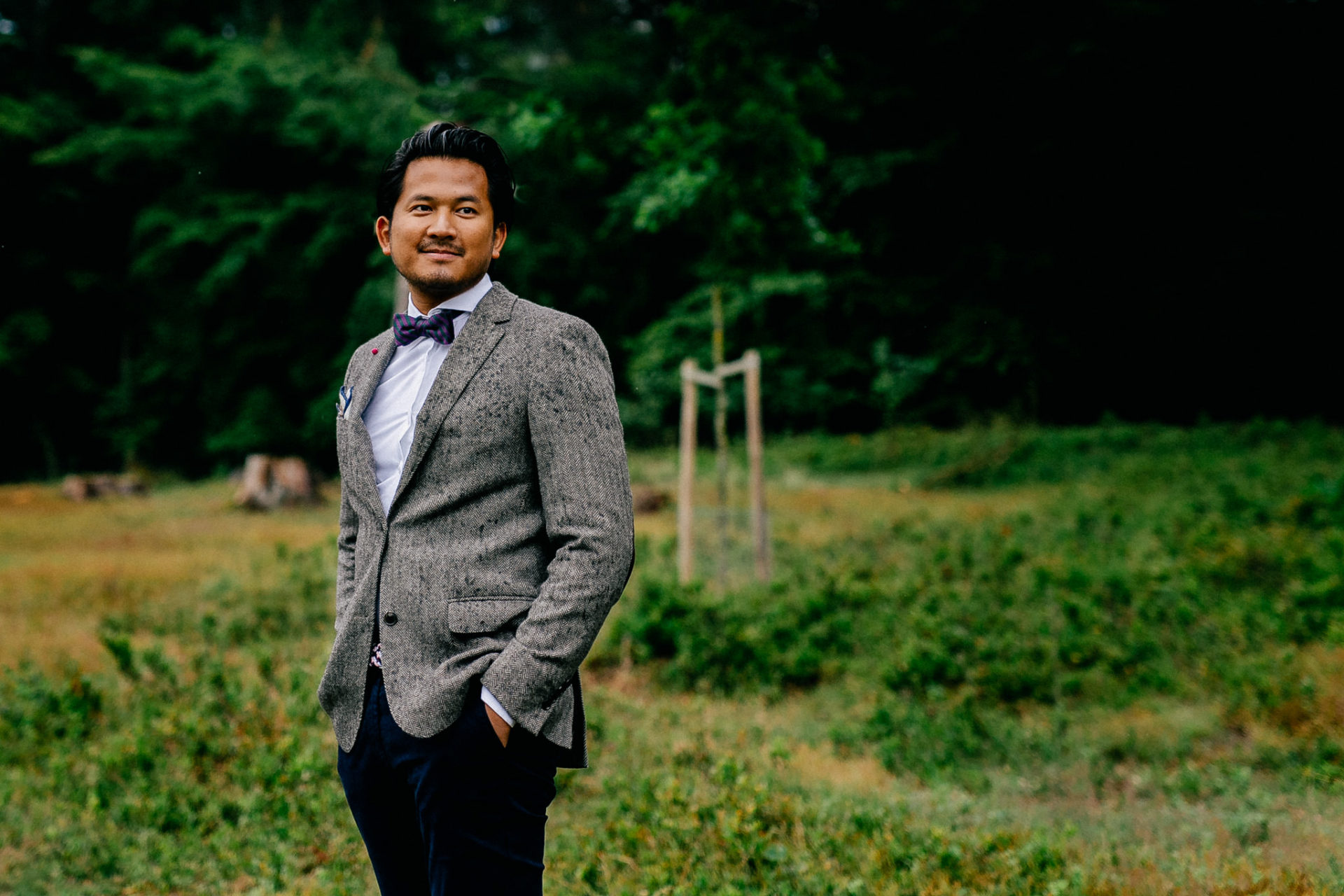 boho style couple-engagement photos hamburg-wedding photographer germany-elopement europe-excited groom vintage-happy couple