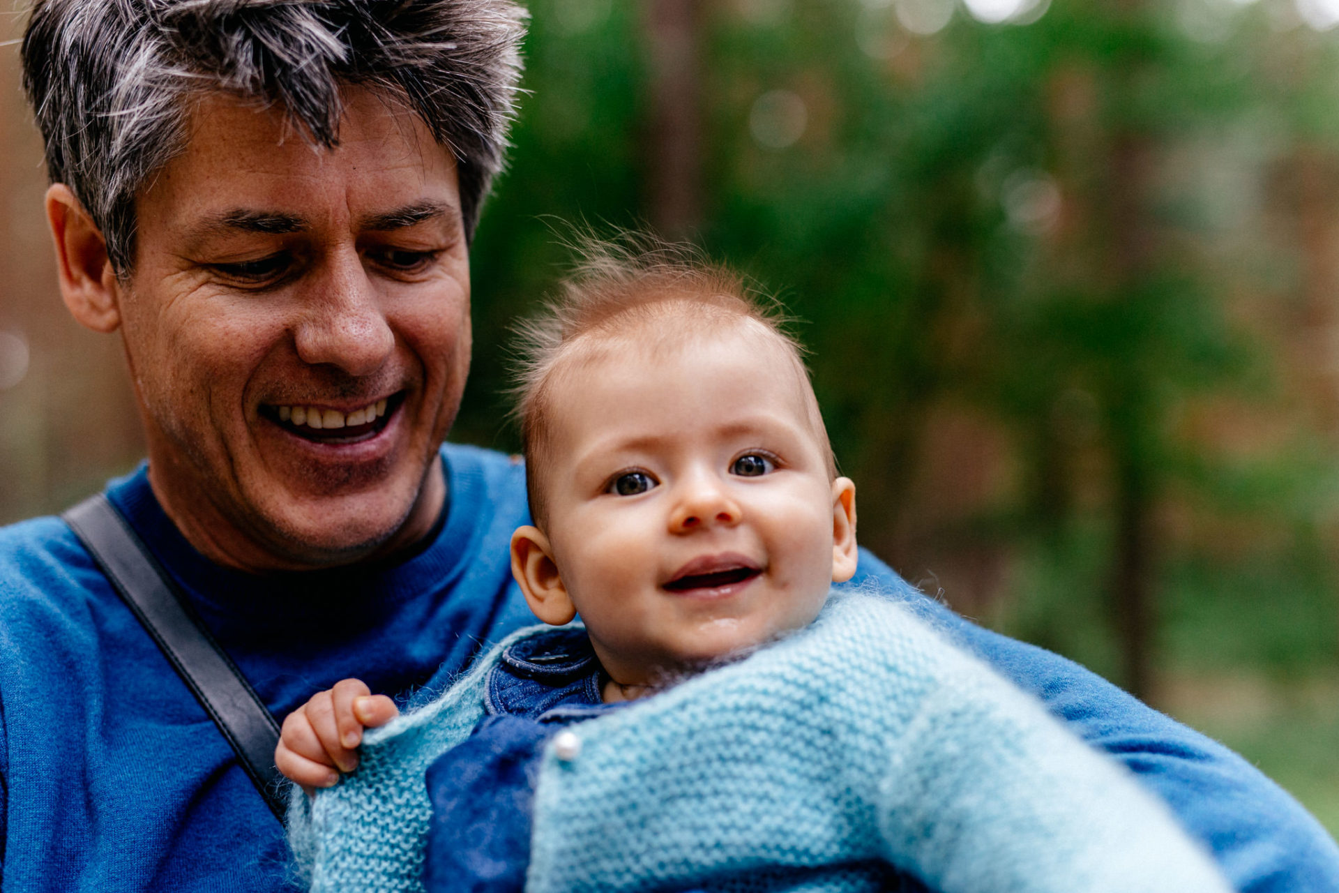 dad and daughter portrait-daddy love-happy father-kids photographer berlin