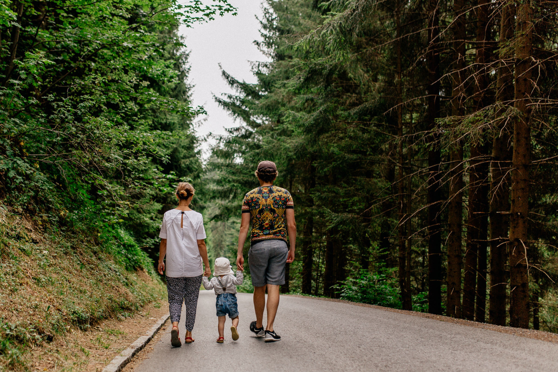 family photographer stuttgart-family journal-family photographer austria-26 family photographer stuttgart-kindergarten kids-candid family portrait-family journal germany-austria photographer family-family trip pfaender