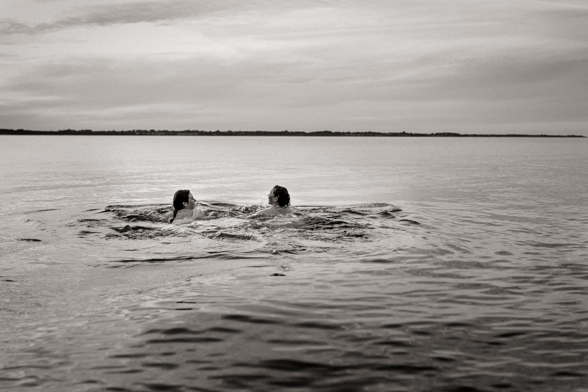 lesbian wedding germany-same sex wedding portrait-beach elopement germany-wedding photographer europe