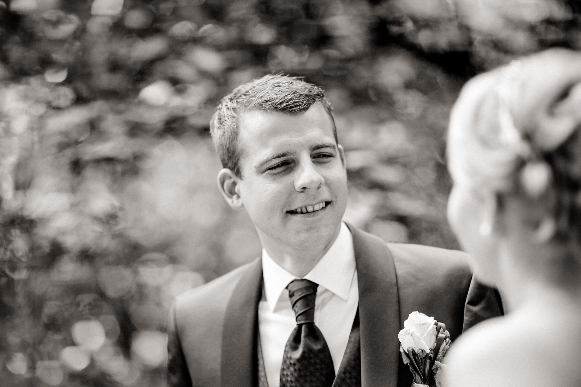 vineyard barn wedding south germany-27 vineyard summer wedding stuttgart-germany wedding photographer-bridal portrait-bw portrait-smitten looks-weingut kurz wagner wedding