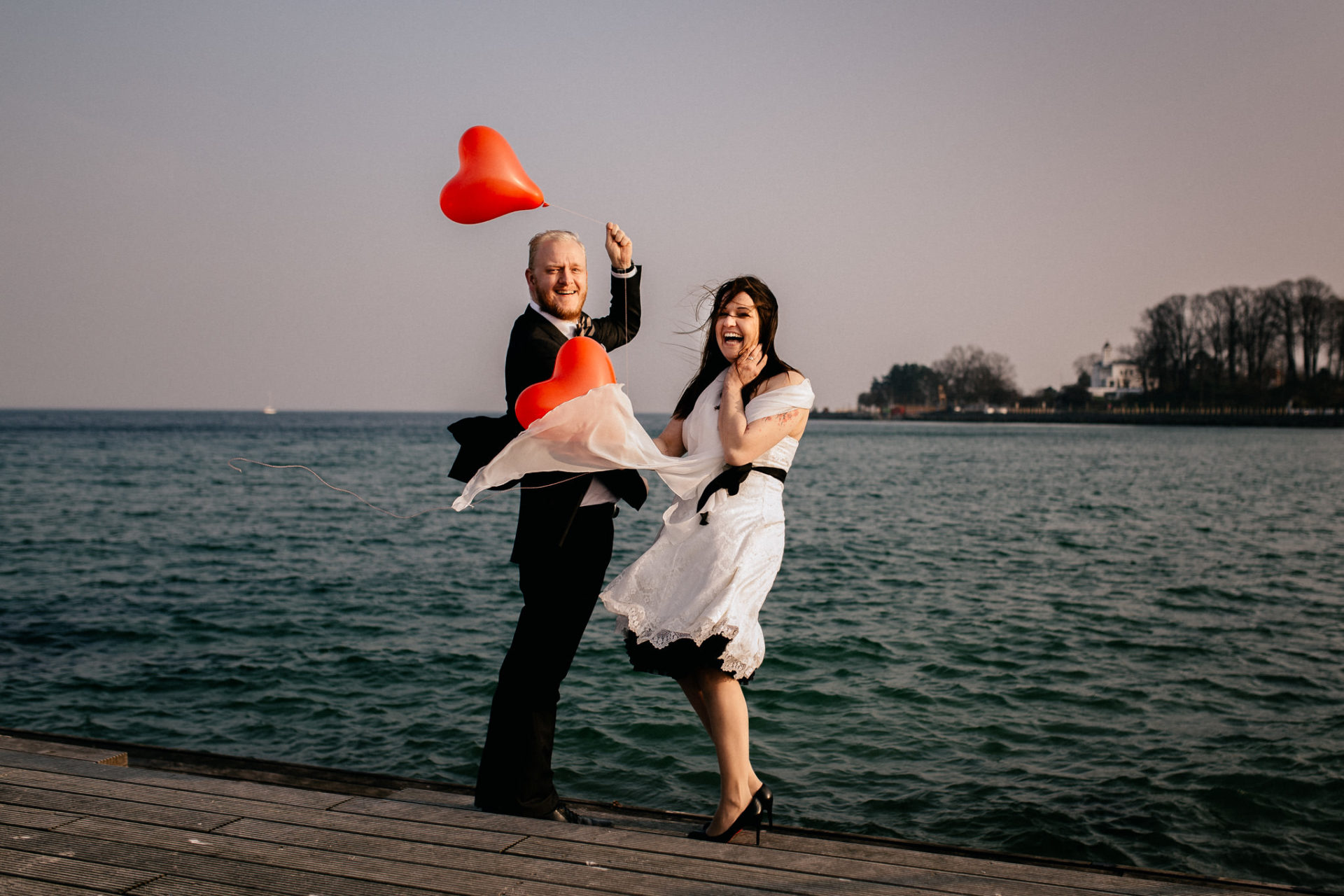 heart balloons wedding-europe elopement destination-denmark wedding photographer