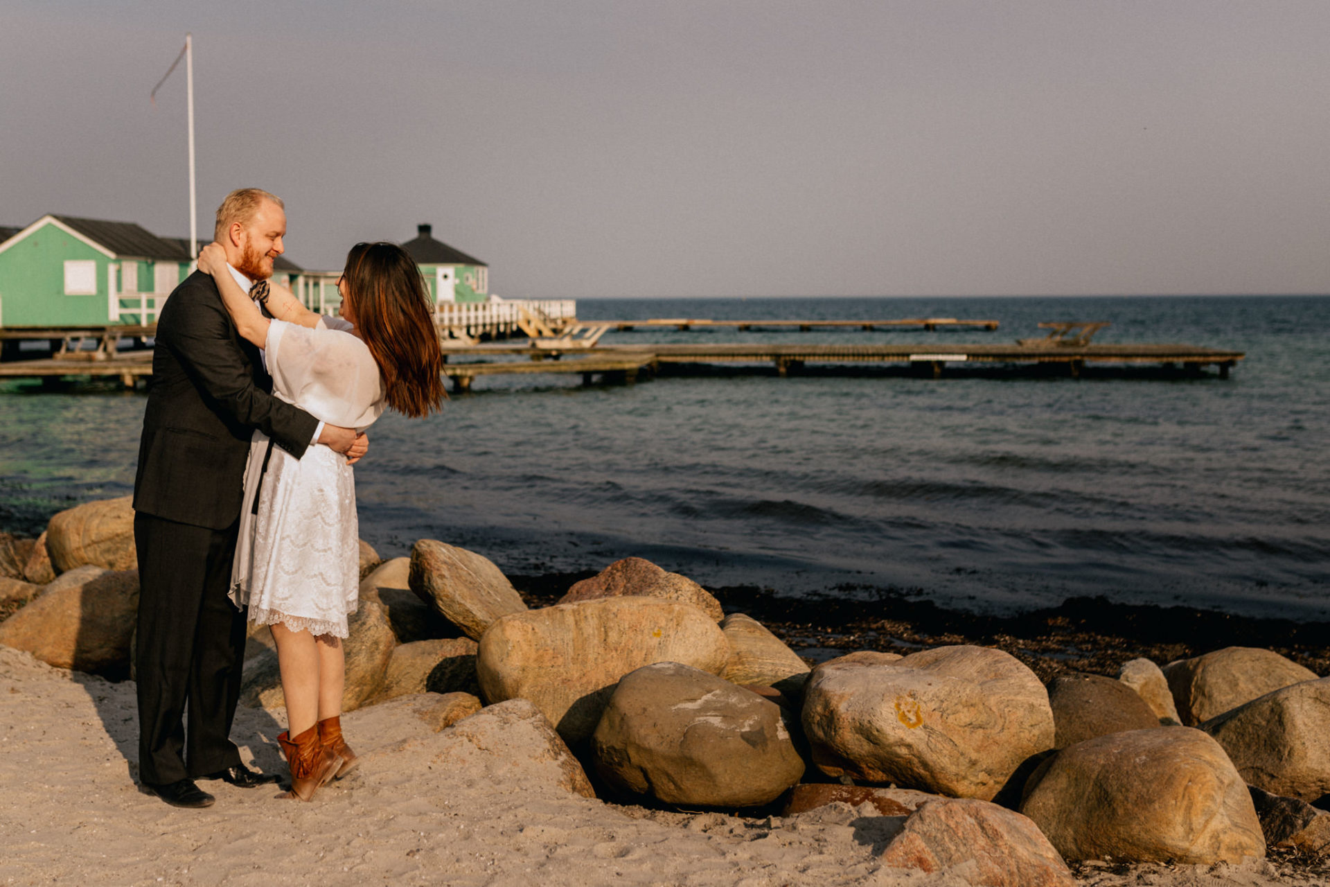 international wedding in cps-elopement photographer denmark-beach wedding scandinavia
