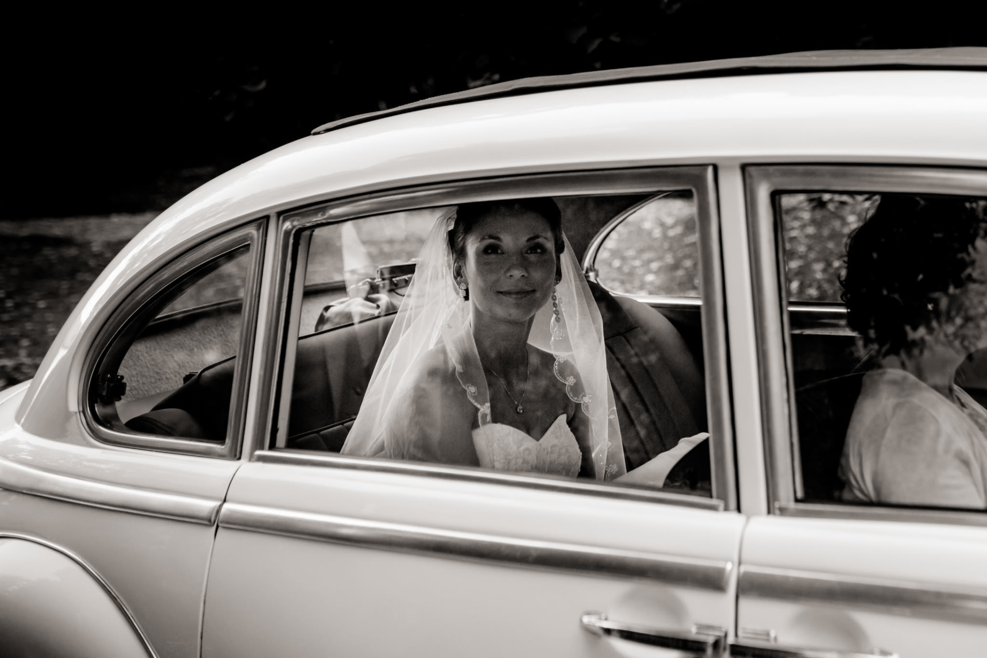 russian wedding stuttgart-wedding photographer stuttgart-bow oldtimer wedding