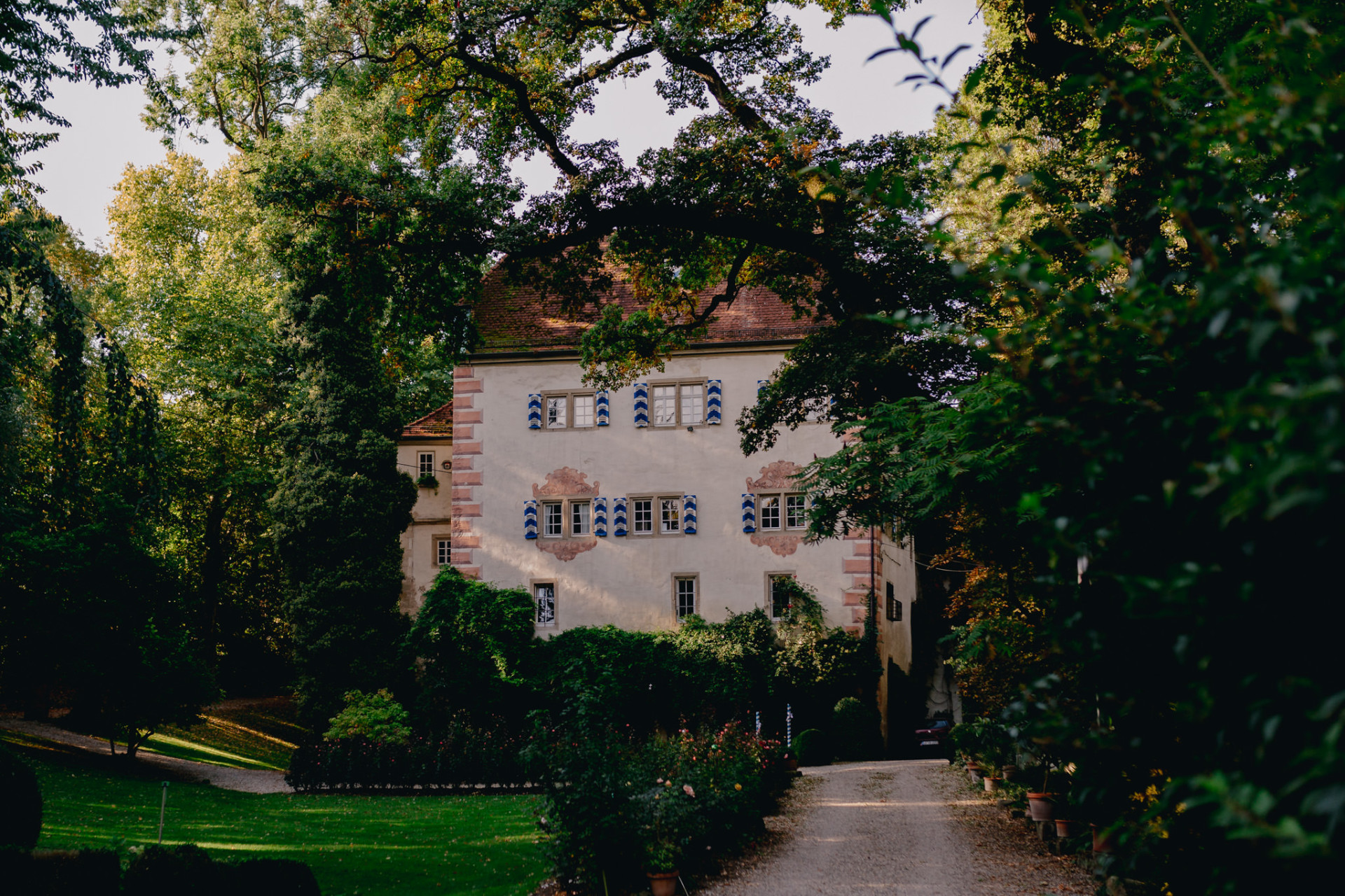 vineyard wedding southern germany-russian wedding-weingut adelmann wedding