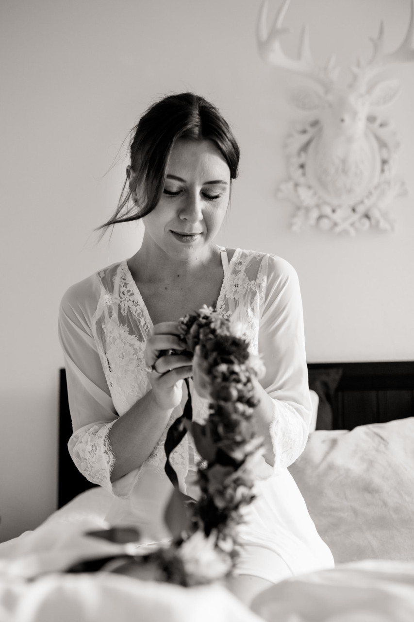 bridal boudoir-sina Fischer robe-who is mocca -bride with dog-bespoke jewellery-intimate bride portrait
