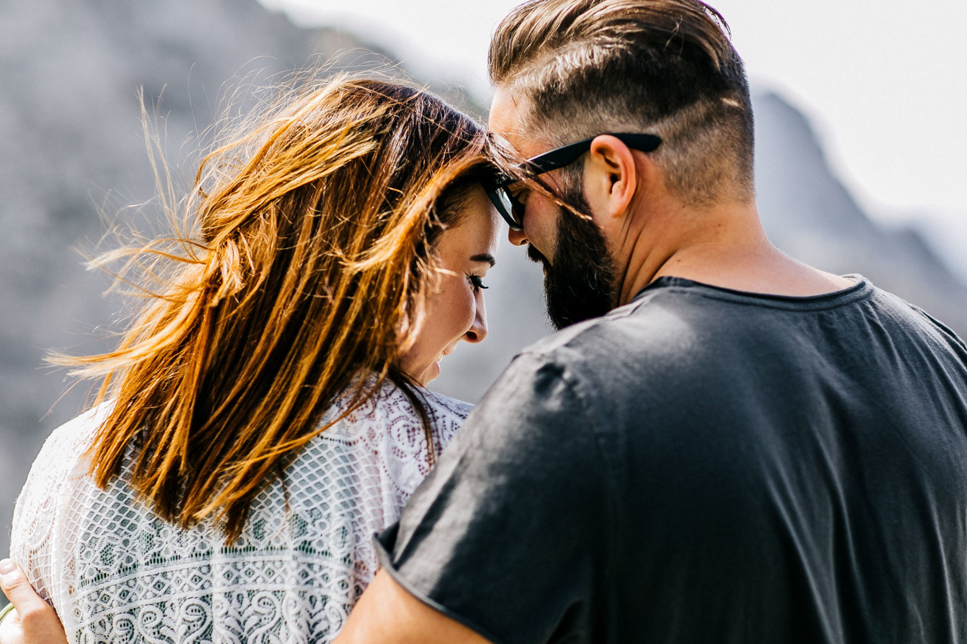 wedding photographer austria-engagement photos in alps-16 verena raffl christian ratz-fashion blogger portrait-engagement photos austria alps