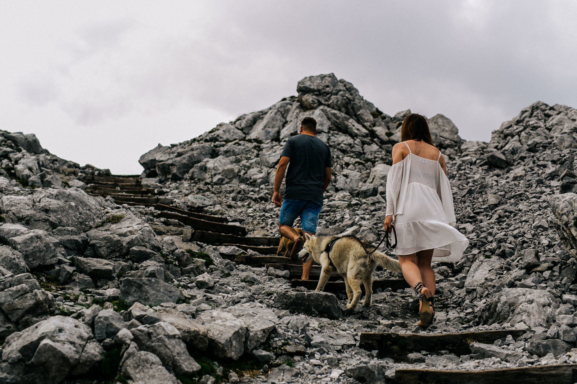 wedding photographer austria-engagement photos in alps-3 wedding photographer tirol-hafelekar wedding-austria elopement