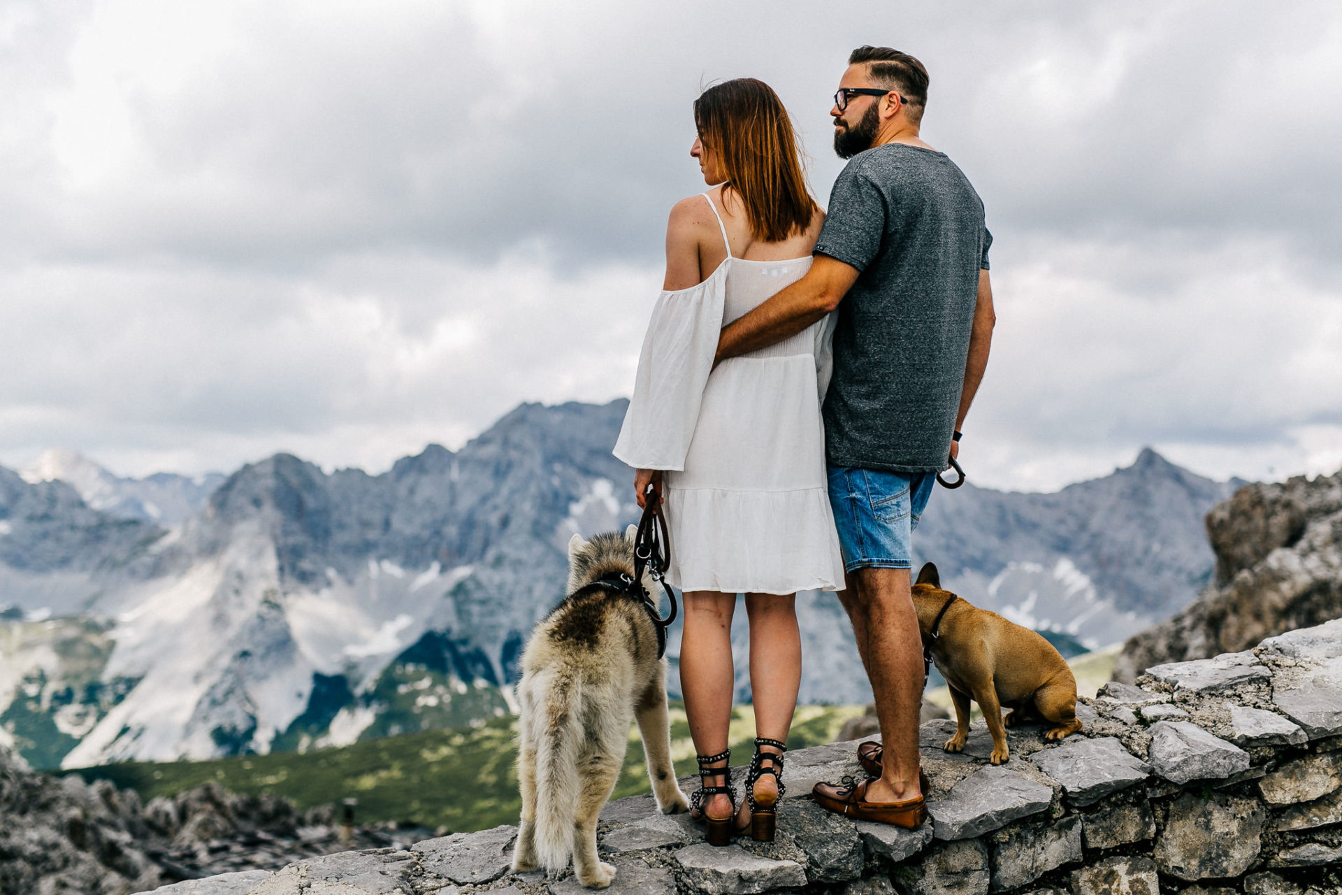 wedding photographer austria-engagement photos in alps-5 wedding photographer tirol-hafelekar wedding-austria elopement-engagement photos with dog