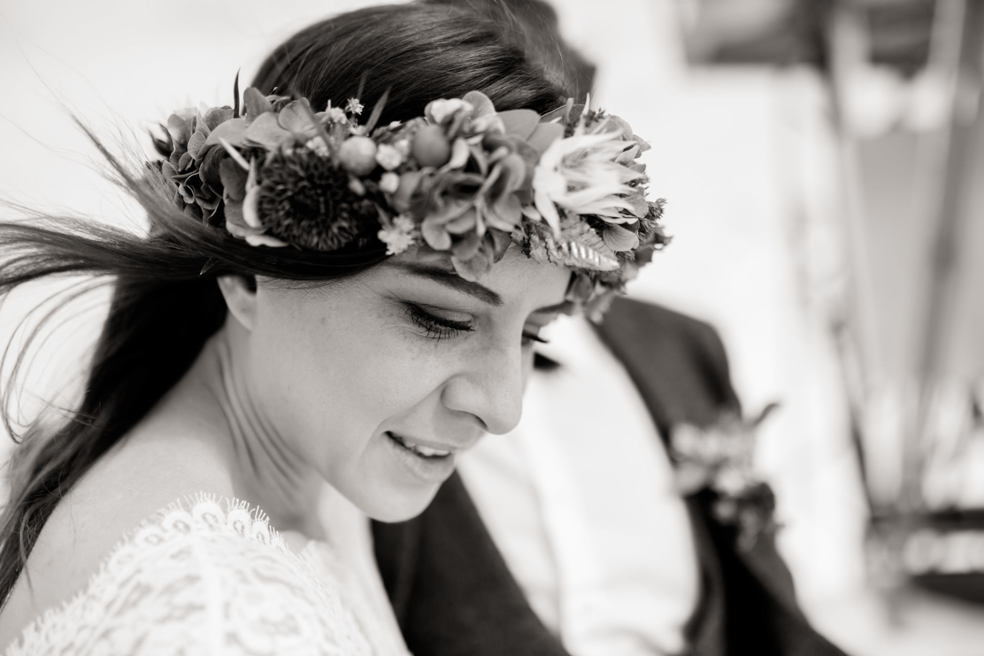 mountain wedding-hafelekar innsbruck-mountaintop ceremony-wedding photographer austria-wedding portrait-siberian husky-dog of honour