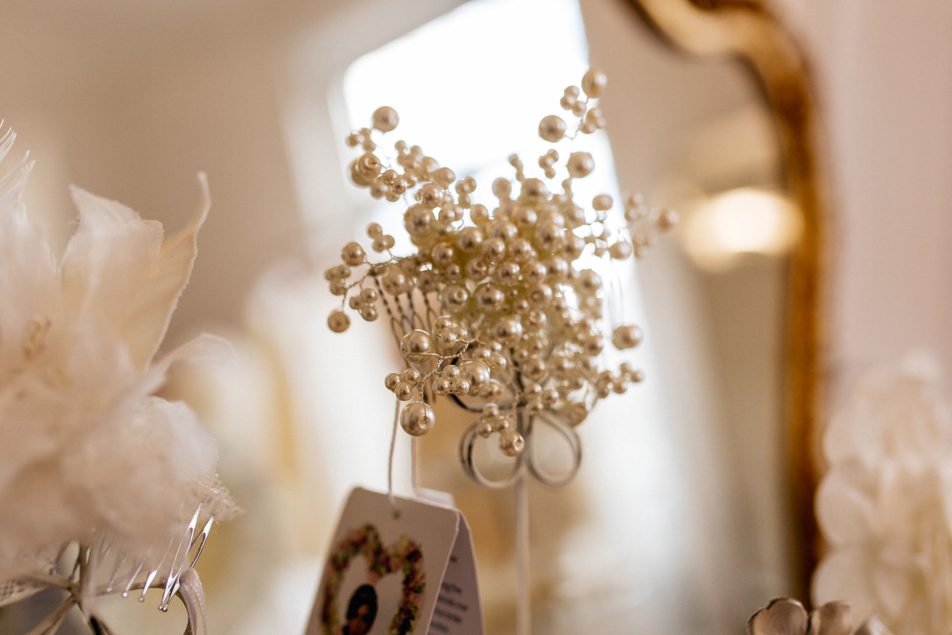 buy wedding dress exclusive germany-frankfurt wedding photographer-weiß zu schwarz bridal gown