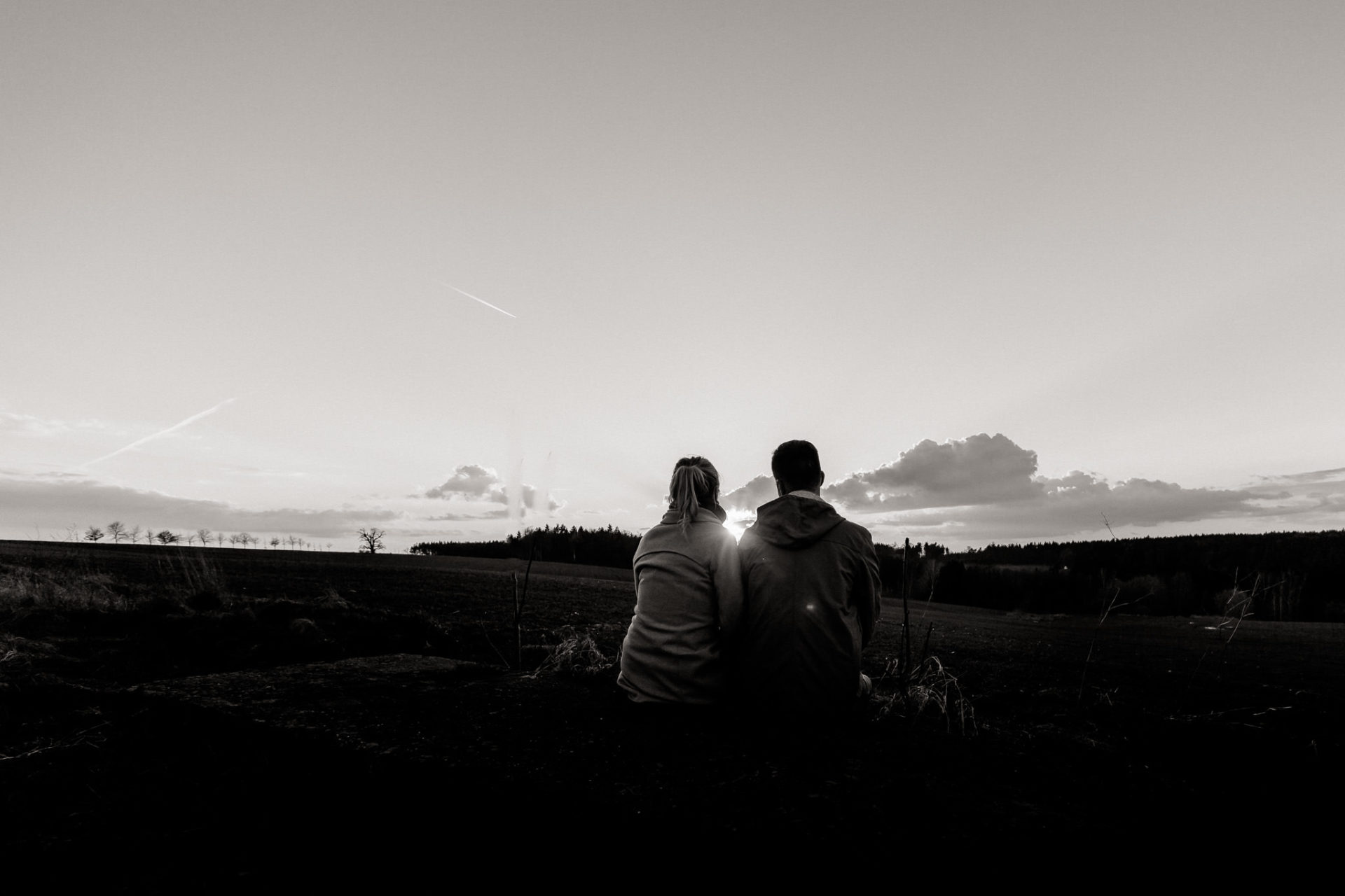 engagement session leipzig-sunset portraits-couple shoot leipzig-kalte eiche-wedding photographer germany-elopement europe