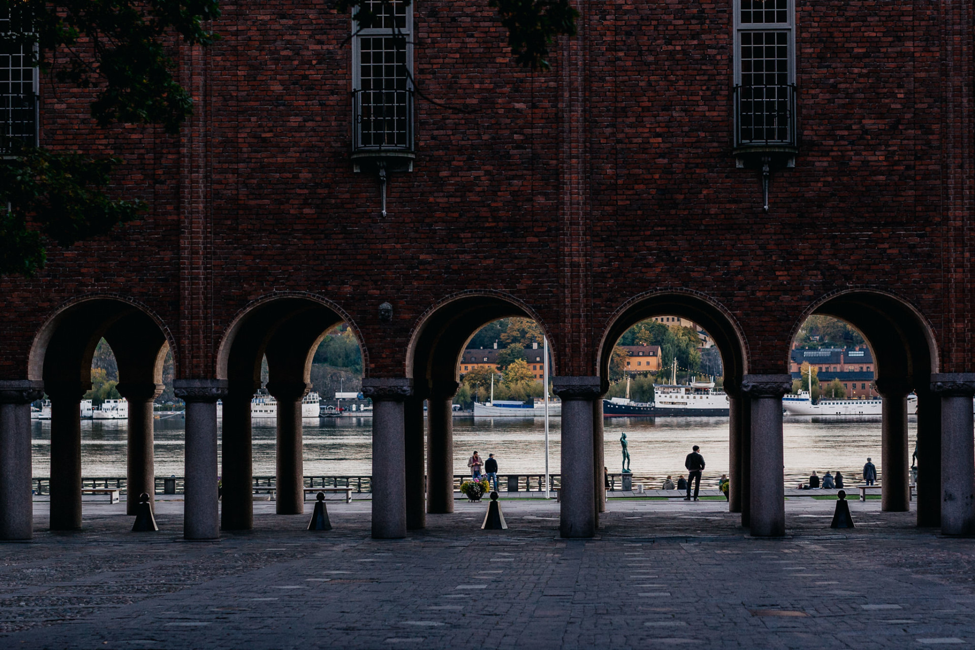 wedding photographer stockholm-stockholm stadthuset-sweden elopement