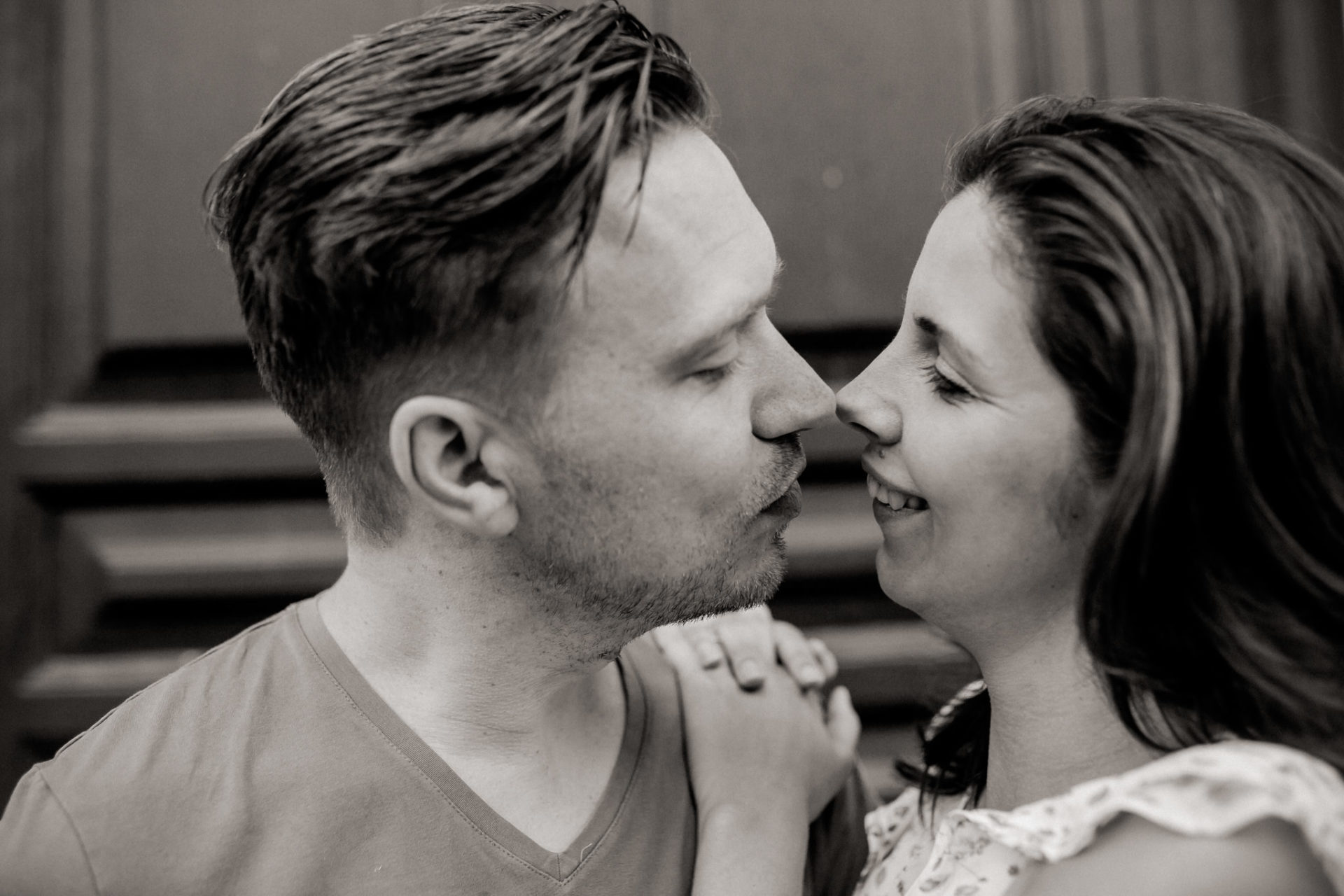 wedding photographer rome-italy elopement-engagement photos Rome-couple portraits holidays-intimate couple portrait