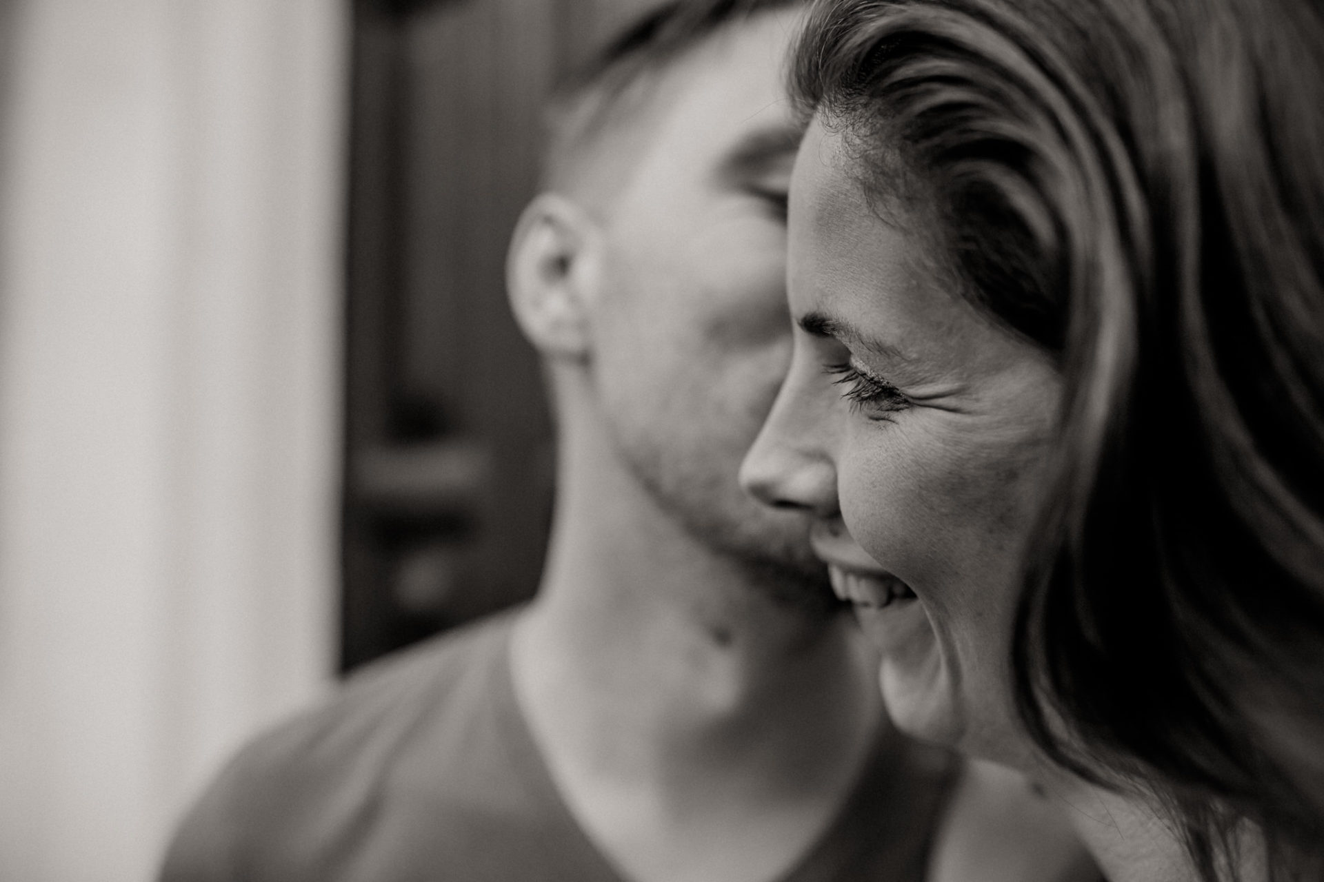 wedding photographer rome-italy elopement-engagement photos Rome-couple portraits holidays-intimate couple portrait