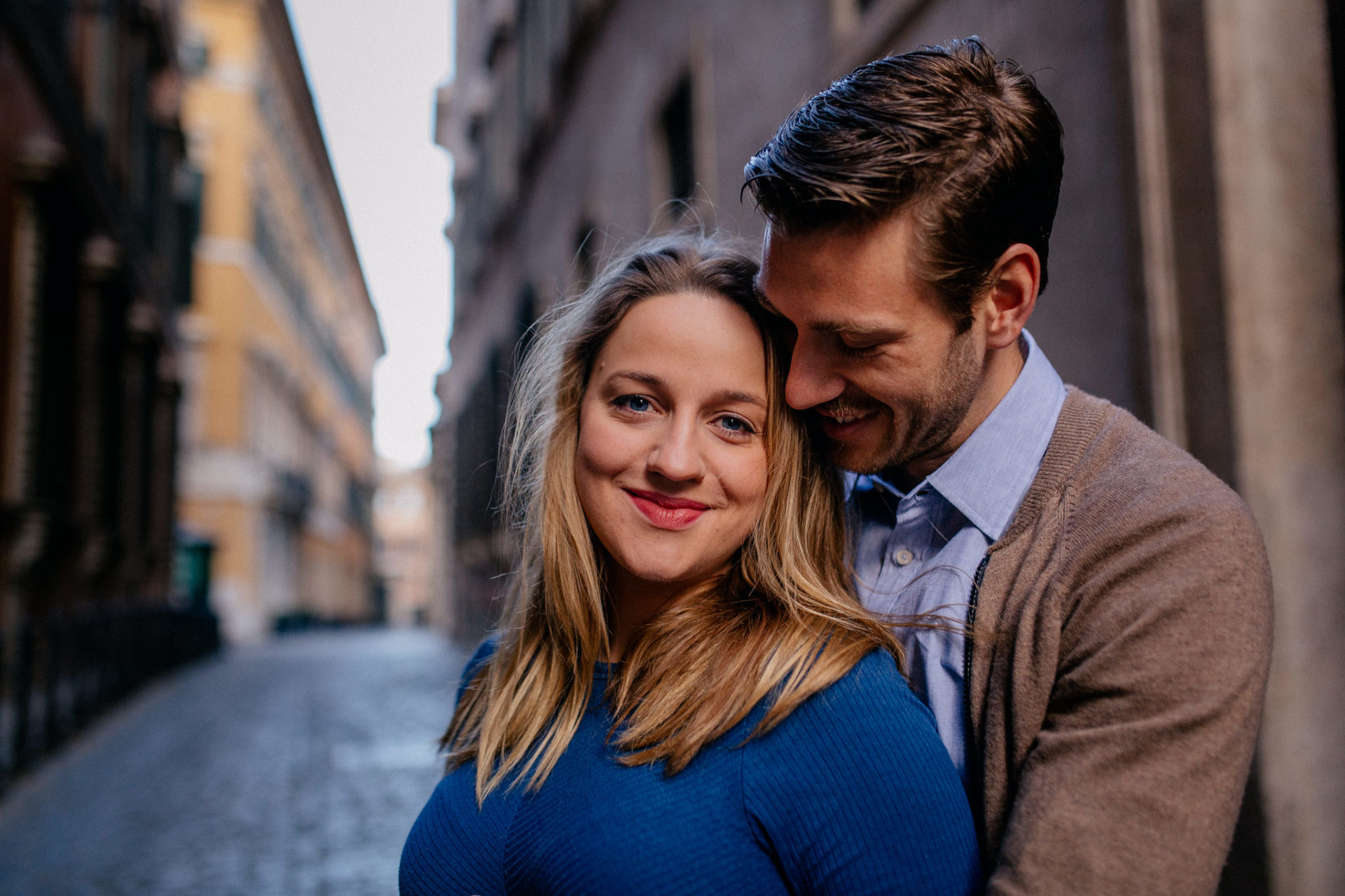 engagement shoot rome- couple photos-city trip-maternity photos-wedding photographer italy-intimate portraits-intimate portraits