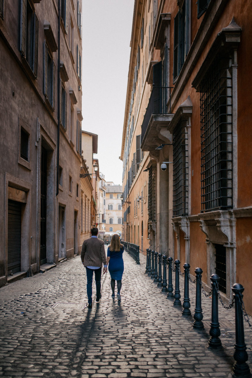 engagement shoot rome- couple photos-city trip-maternity photos-wedding photographer italy-intimate portraits-intimate portraits