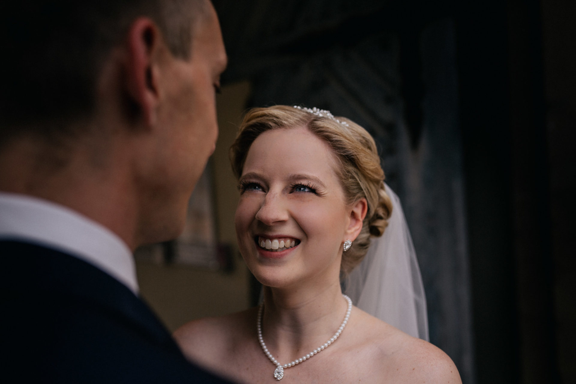 wedding photographer Stuttgart-castle wedding Stettenfels-Black forrest wedding-bride groom portrait