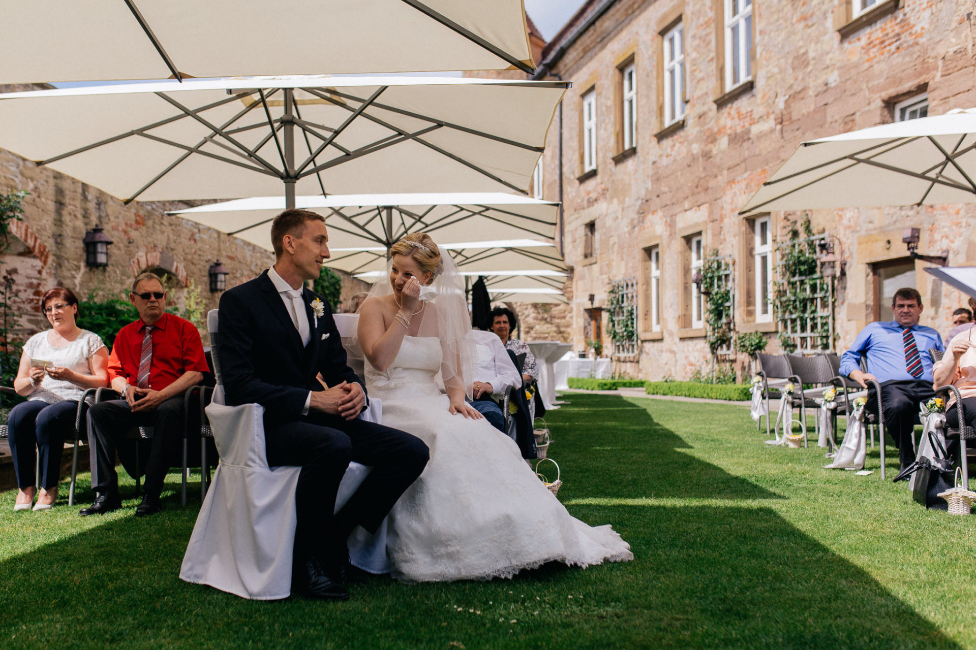 wedding photographer Stuttgart-castle wedding Stettenfels-Black forrest wedding-free ceremony