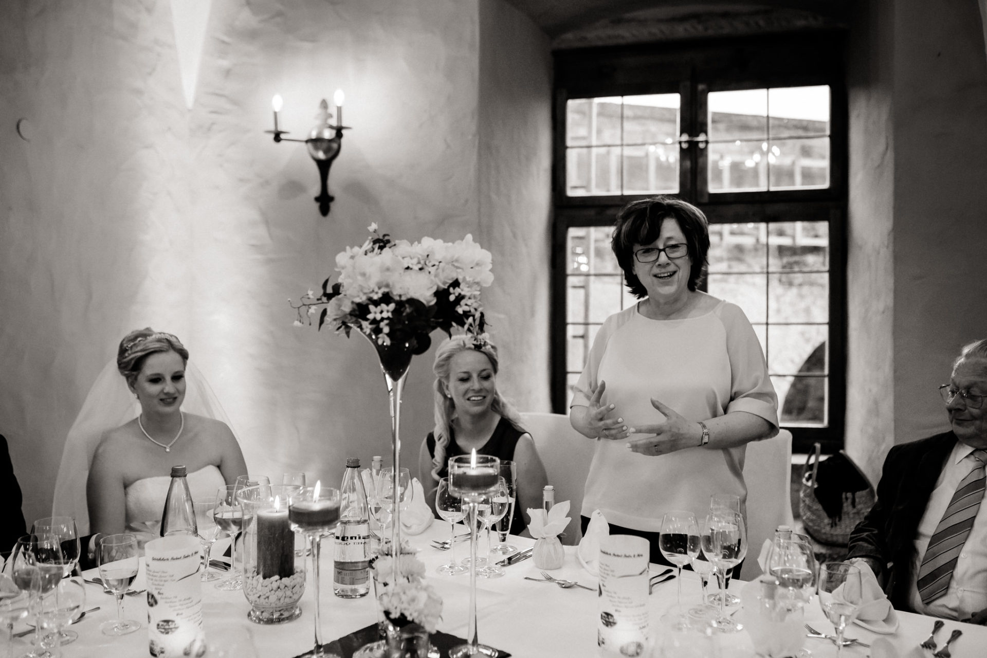 wedding photographer Stuttgart-castle wedding Stettenfels-Black forrest wedding-wedding party