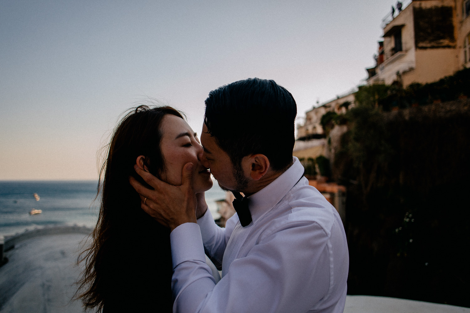 Hochzeitsfotograf Amalfi Küste-Flitterwochen Italien-Paarfotos-emotionaler Kuss