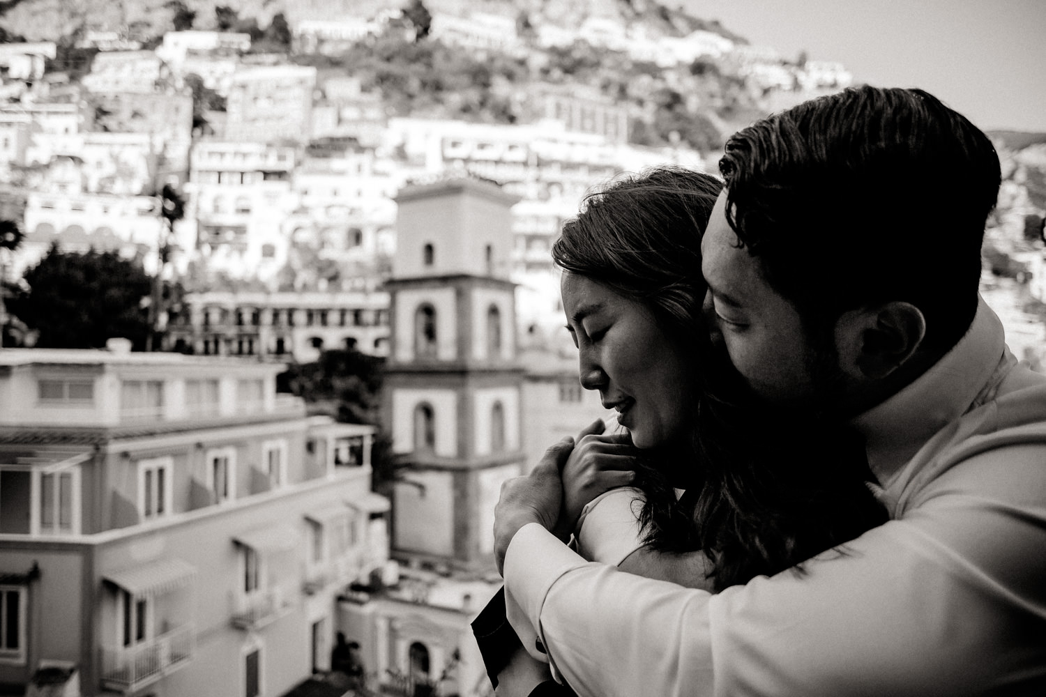 Hochzeitsfotograf Amalfi Küste-Flitterwochen Italien-Close Up Portrait Paarfoto schwarzweiß