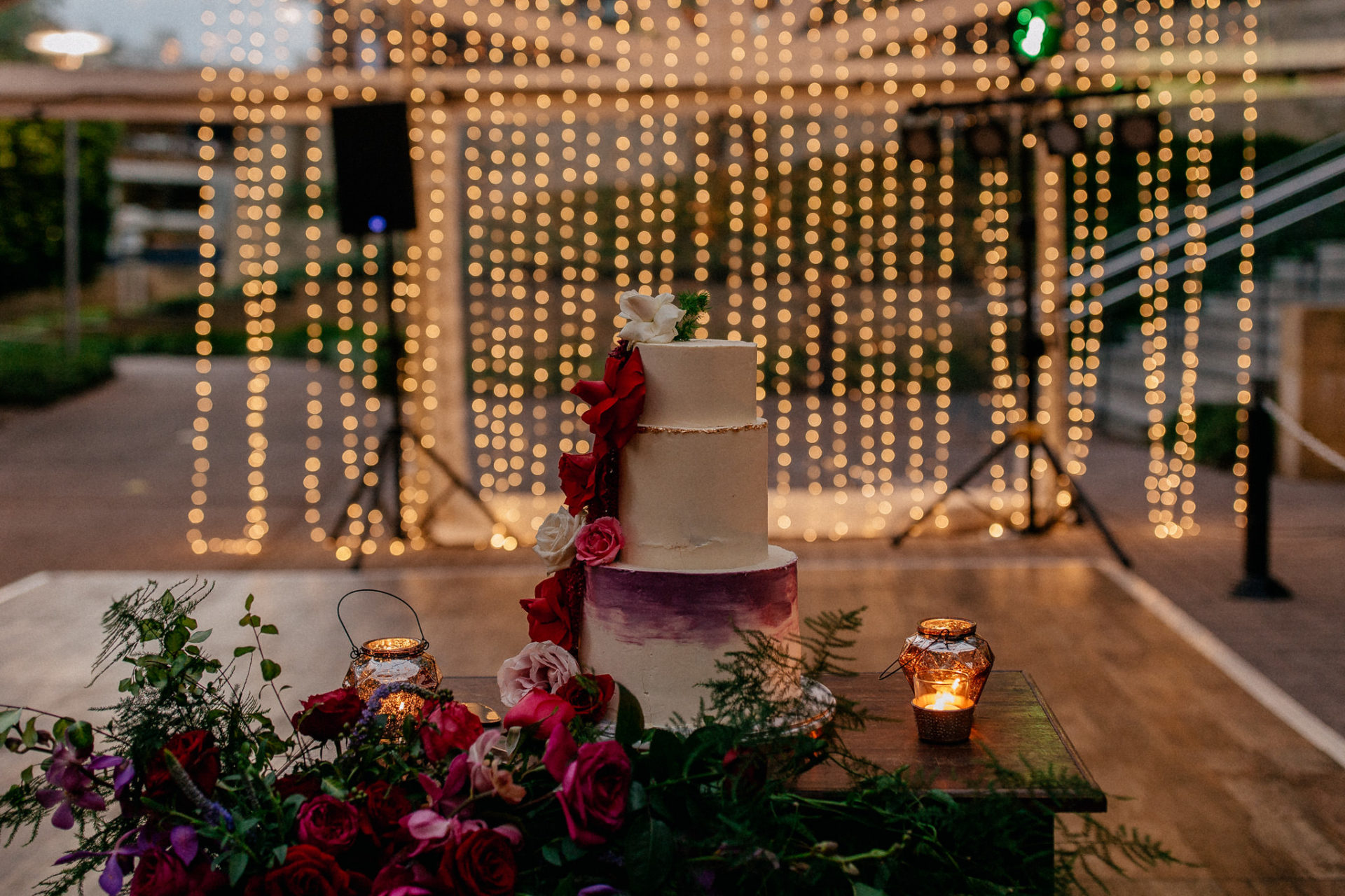 Perth Wedding Photographer-78 Wedding photographer Perth-solo merav gown-elegant city wedding-Lamonts bishop house-wedding cake