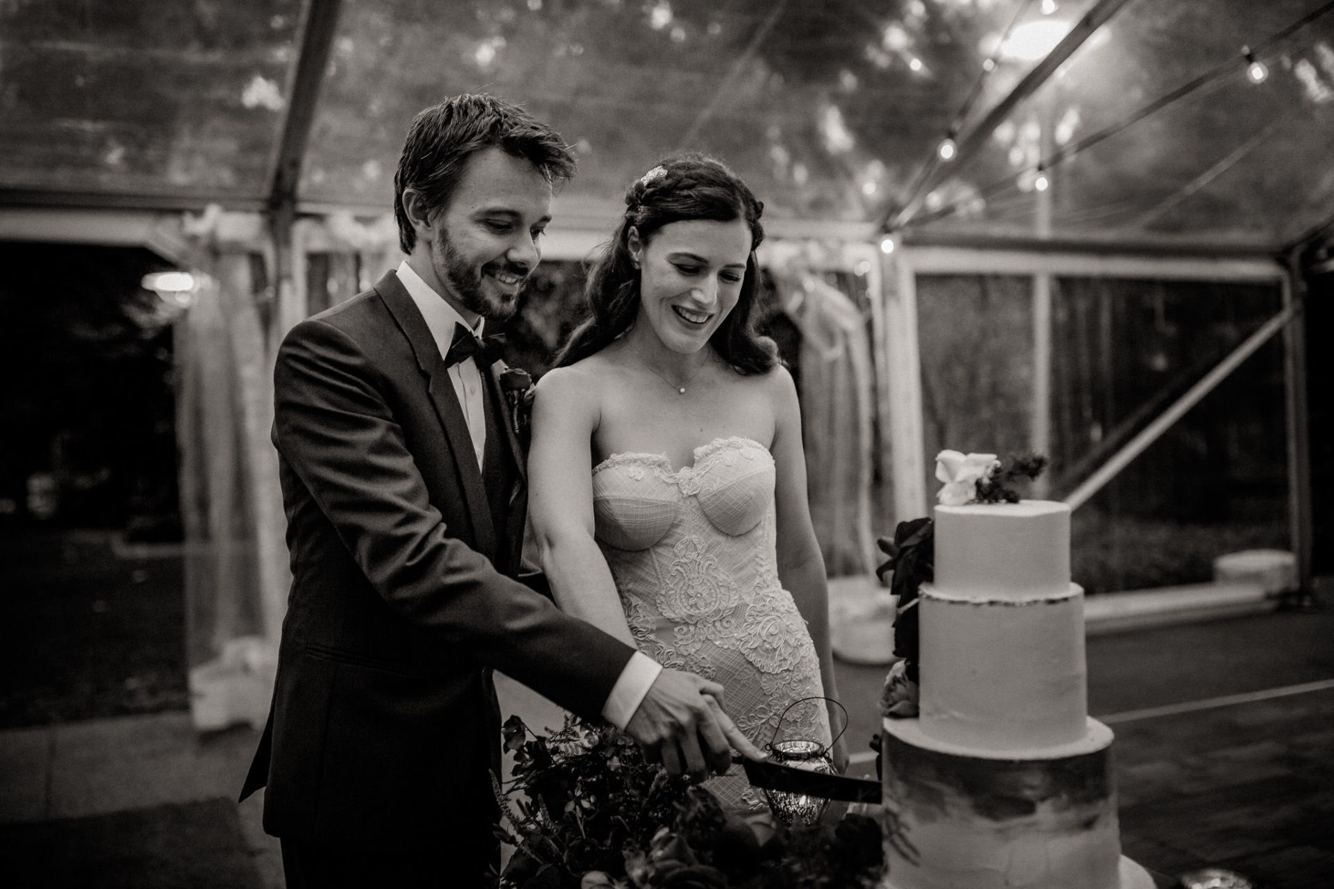 Perth Wedding Photographer-80 Wedding photographer Perth-solo merav gown-elegant city wedding-Lamonts bishop house-wedding cake