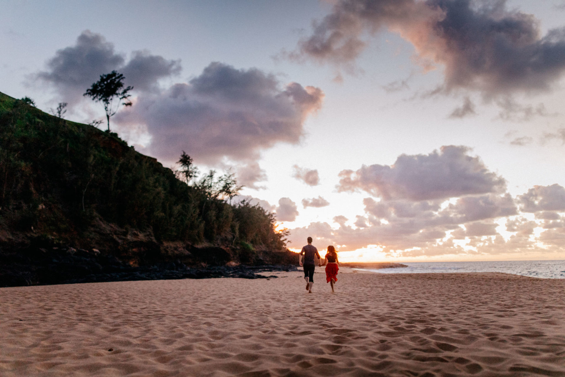 honeymoon hawaii-wedding photographer kauai-destination wedding tropics-couple shoot kauai