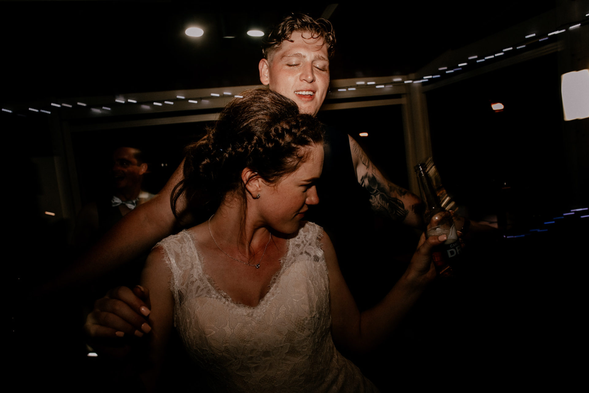 backyard wedding melbourne-trend 2019-party-first dance-bride groom-